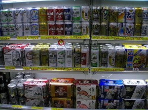 800px-Cans_of_beer_on_Japanese_discount_store